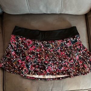 Lululemon Athletica Black and Pink Floral Mini Skirt